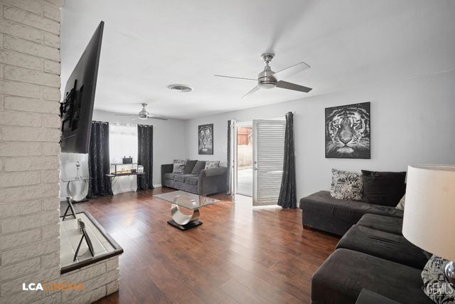 1845 Kent Drive, Bakersfield, CA 93306