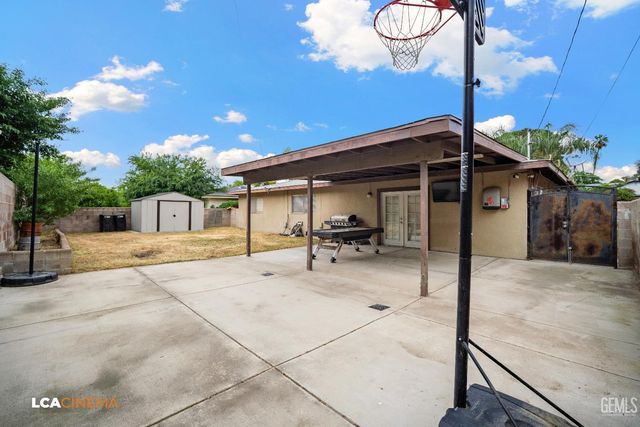 1845 Kent Drive, Bakersfield, CA 93306