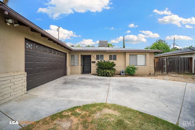 1845 Kent Drive, Bakersfield, CA 93306