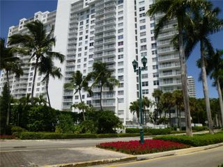 2801 NE 183rd St 1507W, Aventura, FL 33160