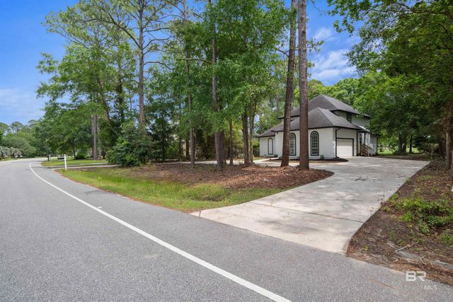 621 Wedgewood Drive, Gulf Shores, AL 36542