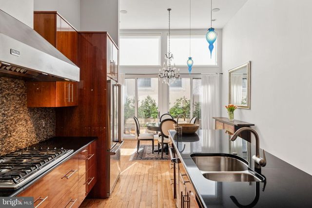 218 CHURCH ST, Philadelphia, PA 19106