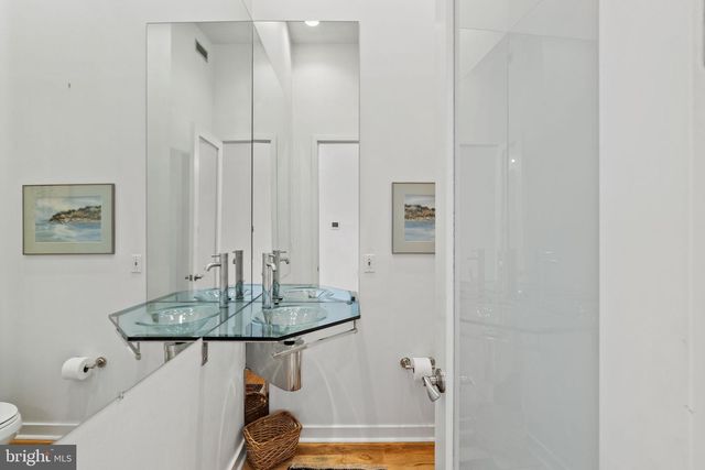 218 CHURCH ST, Philadelphia, PA 19106