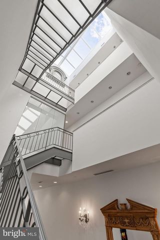 218 CHURCH ST, Philadelphia, PA 19106