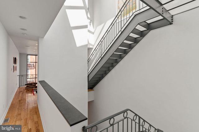 218 CHURCH ST, Philadelphia, PA 19106