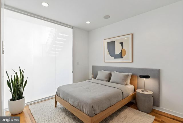 218 CHURCH ST, Philadelphia, PA 19106