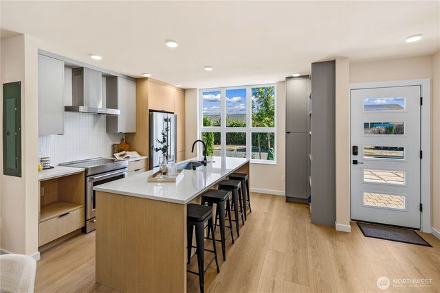4513 A 34th Avenue S, Seattle, WA 98118