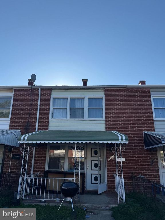 Image 1 of property listing at 2034 LARKHALL RD, Dundalk, MD 21222