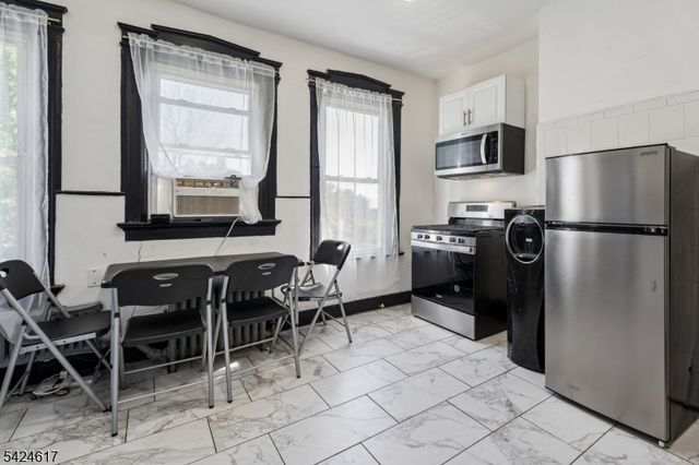 908 S 16Th St, Newark City, NJ 07108