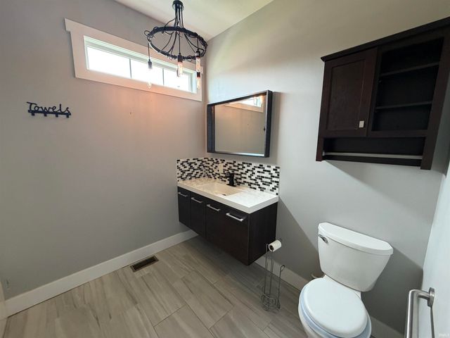 605 W 10th Street, Oolitic, IN 47451