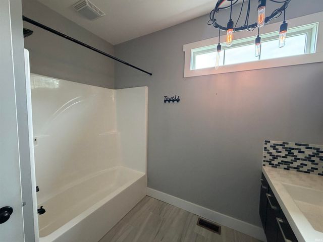 605 W 10th Street, Oolitic, IN 47451