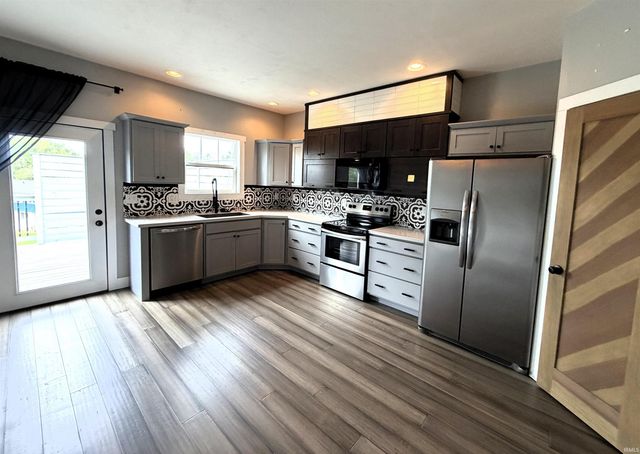 605 W 10th Street, Oolitic, IN 47451