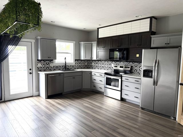 605 W 10th Street, Oolitic, IN 47451