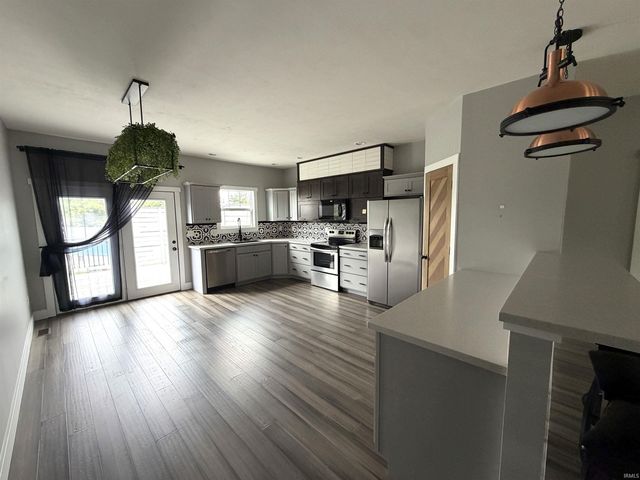 605 W 10th Street, Oolitic, IN 47451