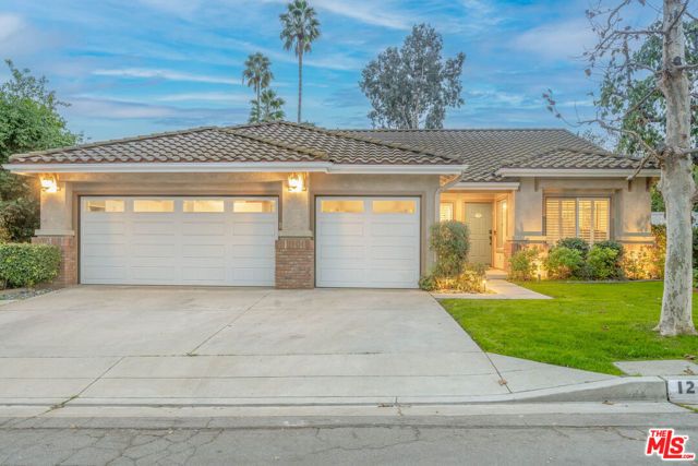 1220 Dincara Road, Burbank, CA 91506