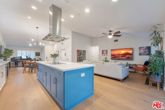 1220 Dincara Road, Burbank, CA 91506