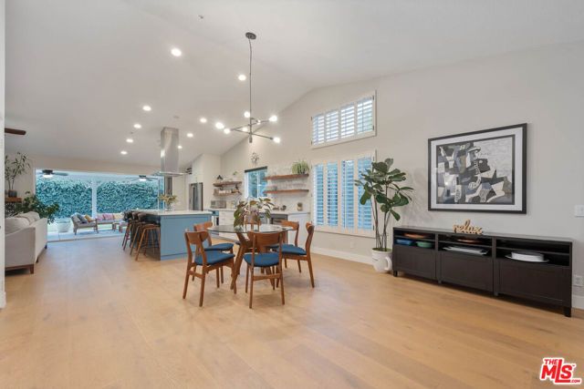 1220 Dincara Road, Burbank, CA 91506