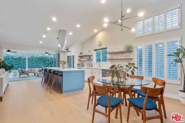 1220 Dincara Road, Burbank, CA 91506