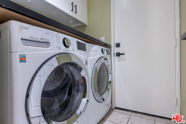 1220 Dincara Road, Burbank, CA 91506