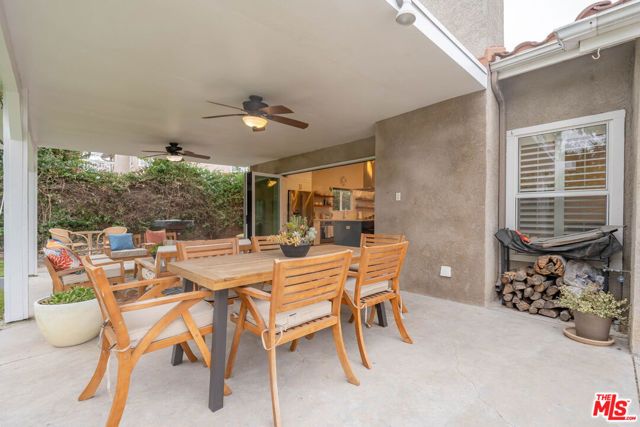 1220 Dincara Road, Burbank, CA 91506