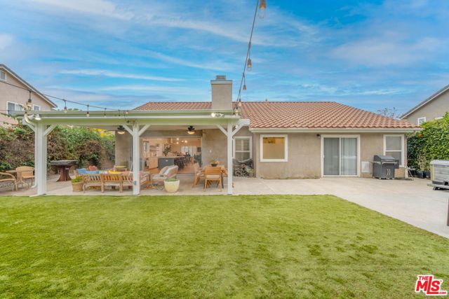 1220 Dincara Road, Burbank, CA 91506