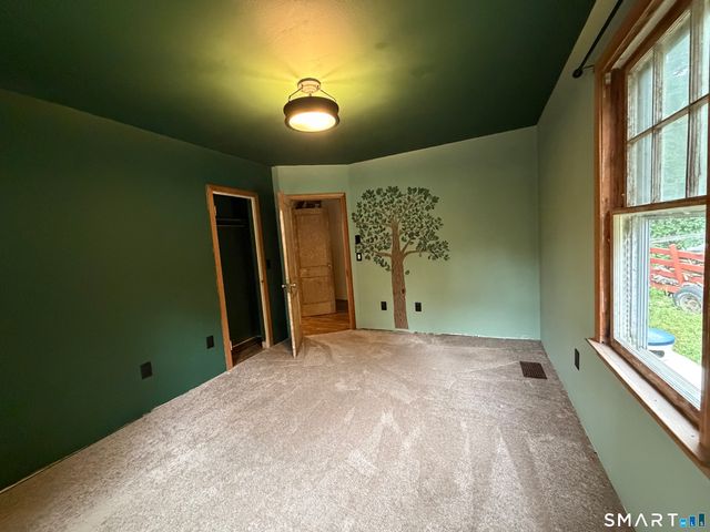 1318 Litchfield Turnpike, New Hartford, CT 06057