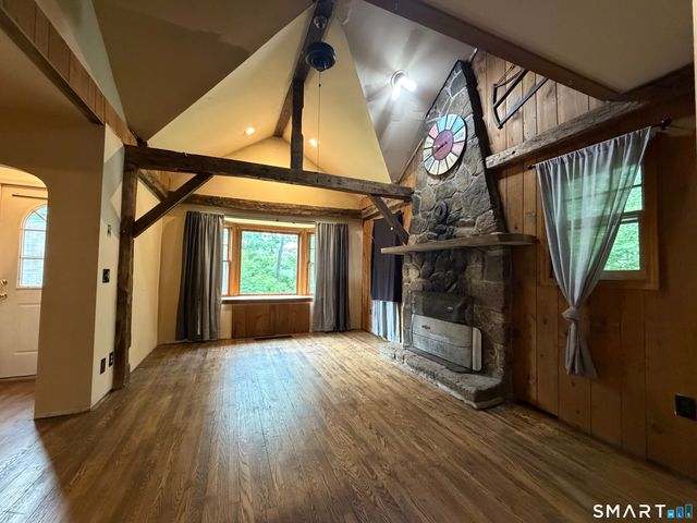 1318 Litchfield Turnpike, New Hartford, CT 06057