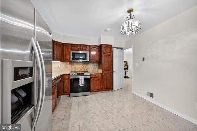 15324 GEORGIAN CT E, Rockville, MD 20853