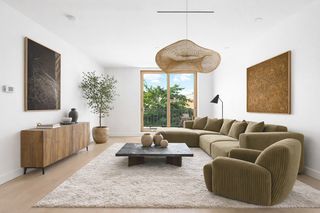 19 N HENRY Street # 4, New York City, NY 11222