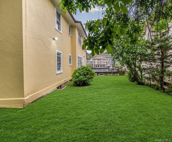 106 Hillside Avenue, Mount Vernon, NY 10553