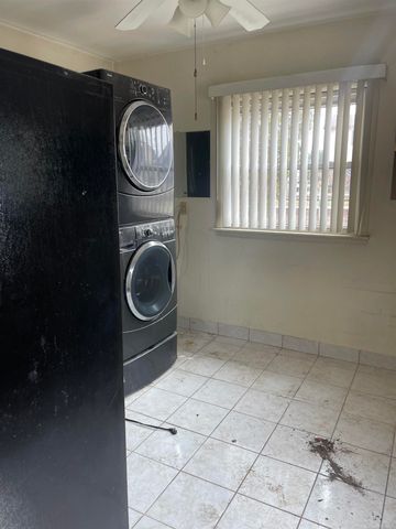 46440 Jefferson Avenue, Chesterfield, MI 48047