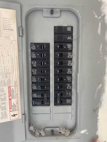 46440 Jefferson Avenue, Chesterfield, MI 48047