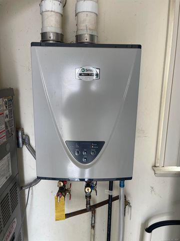 46440 Jefferson Avenue, Chesterfield, MI 48047