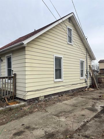 46440 Jefferson Avenue, Chesterfield, MI 48047