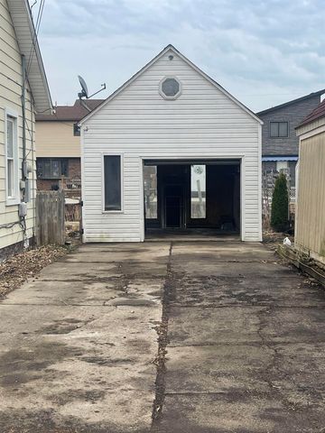 46440 Jefferson Avenue, Chesterfield, MI 48047