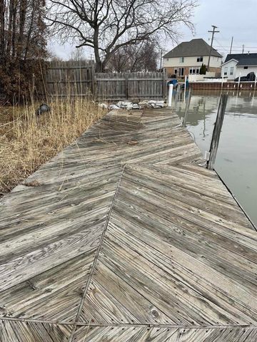 46440 Jefferson Avenue, Chesterfield, MI 48047