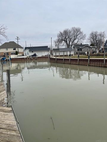 46440 Jefferson Avenue, Chesterfield, MI 48047