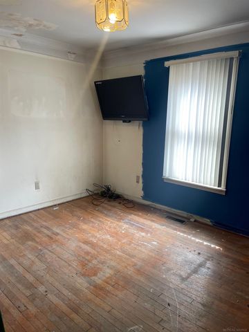 46440 Jefferson Avenue, Chesterfield, MI 48047