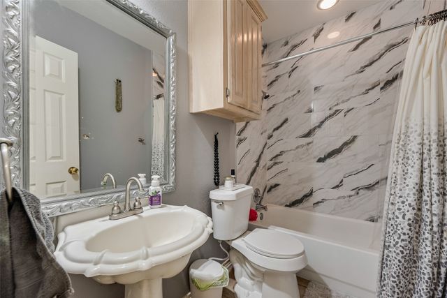 9018 Clearlake Drive, Rowlett, TX 75088