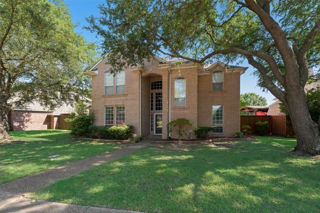 9018 Clearlake Drive, Rowlett, TX 75088