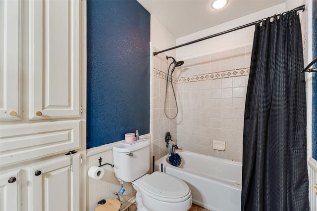 9018 Clearlake Drive, Rowlett, TX 75088