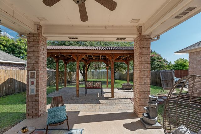 9018 Clearlake Drive, Rowlett, TX 75088