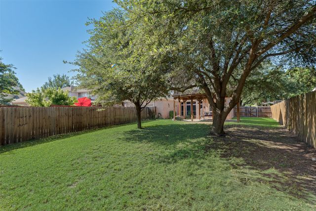 9018 Clearlake Drive, Rowlett, TX 75088