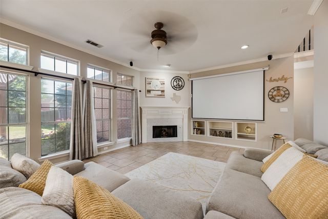 9018 Clearlake Drive, Rowlett, TX 75088