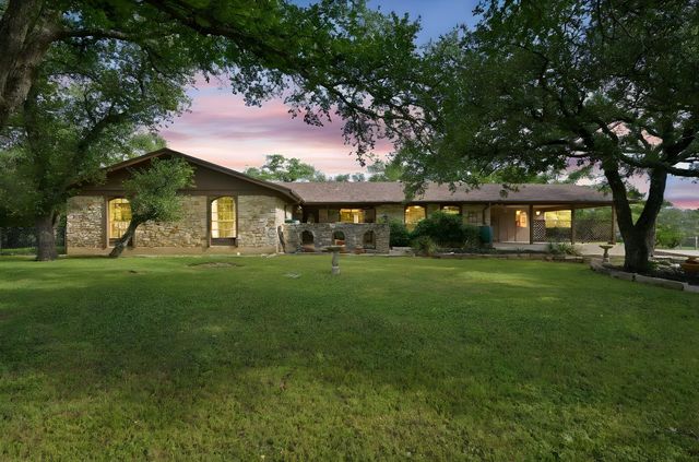 300 W Sequoia SPUR, Georgetown, TX 78628