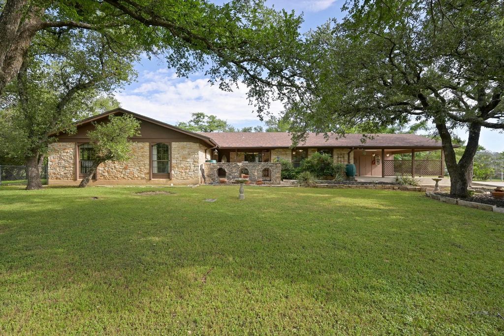 300 W Sequoia SPUR, Georgetown, TX 78628