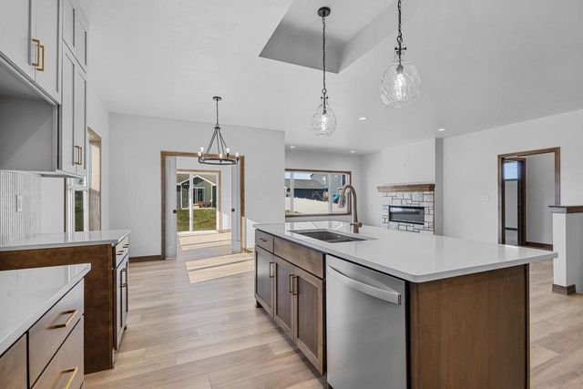 2518 TIPPERARY TRAIL, De Pere, WI 54115