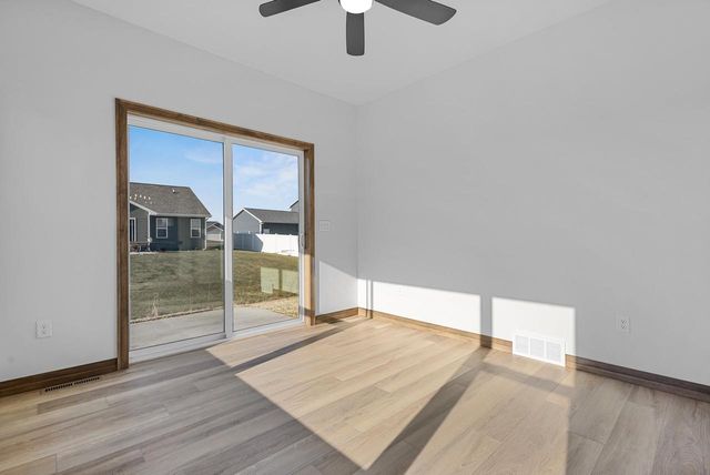 2518 TIPPERARY TRAIL, De Pere, WI 54115