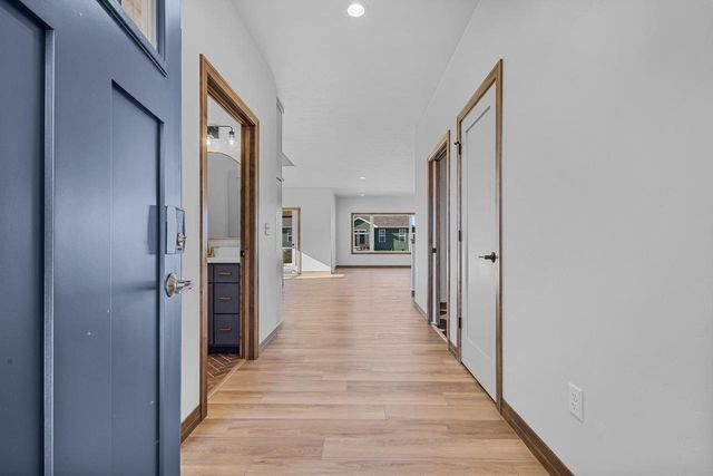 2518 TIPPERARY TRAIL, De Pere, WI 54115