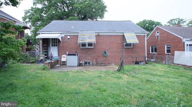 5407 SARGENT RD, Hyattsville, MD 20782